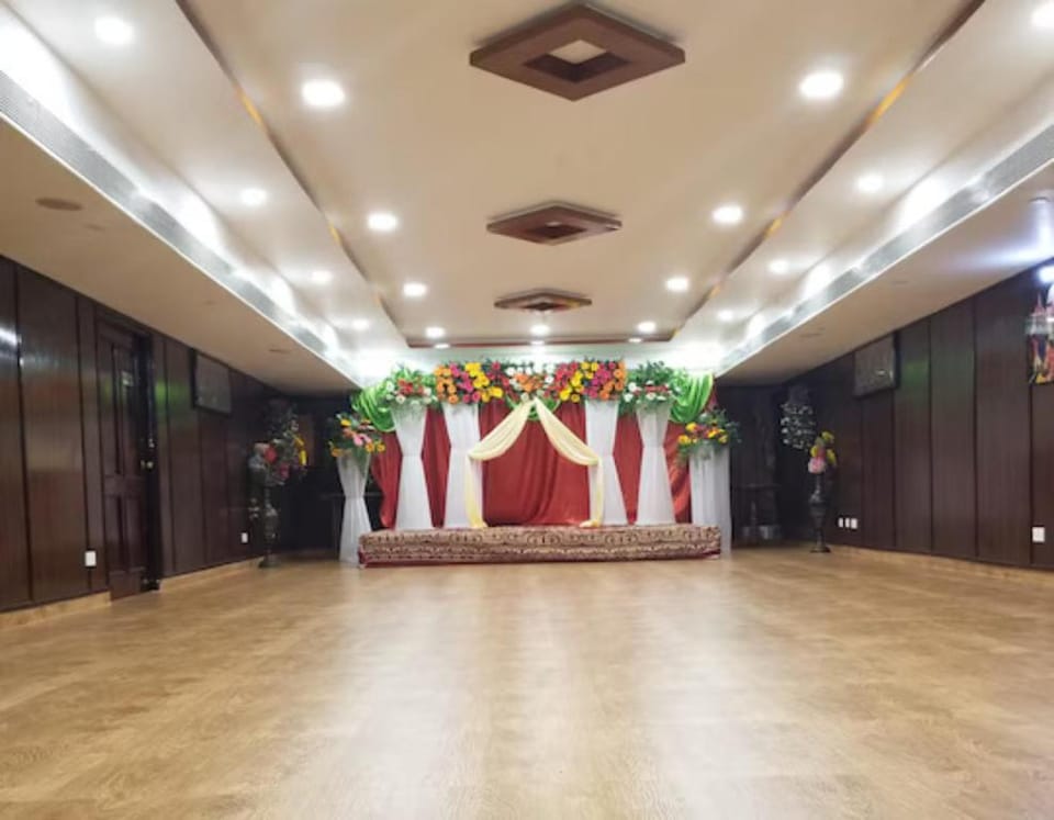 Hotel Sindhuri Park Tirupati Andhra Pradesh Hotel in Tirupati