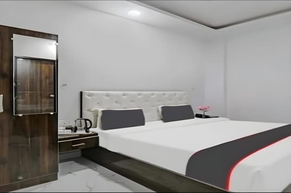 RROOMS Eco Hotel SM Palace Hotel in Lucknow