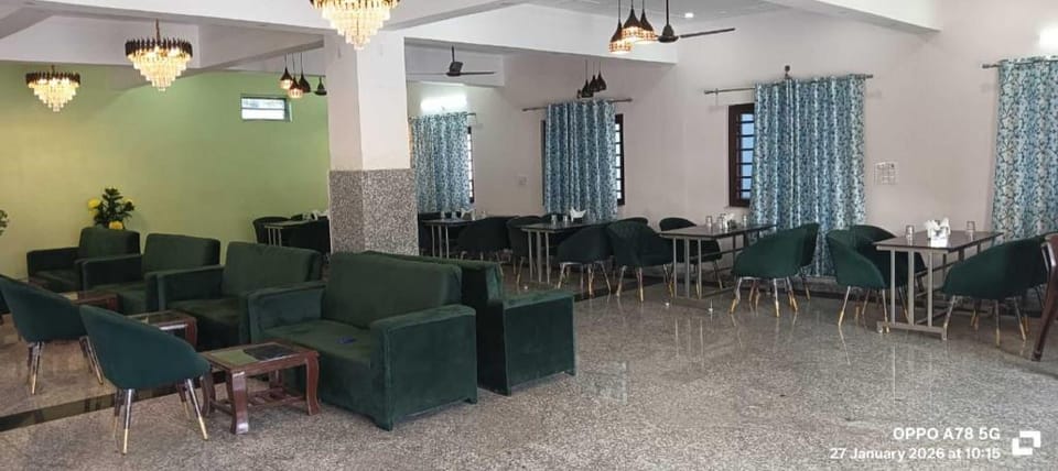 Hotel Pine N Peak Hotel in Uttarakhand