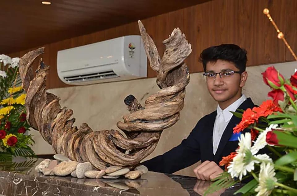 Hotel Blue Lagoons Manjalpur Near Makarpurajara Hotel in Vadodara