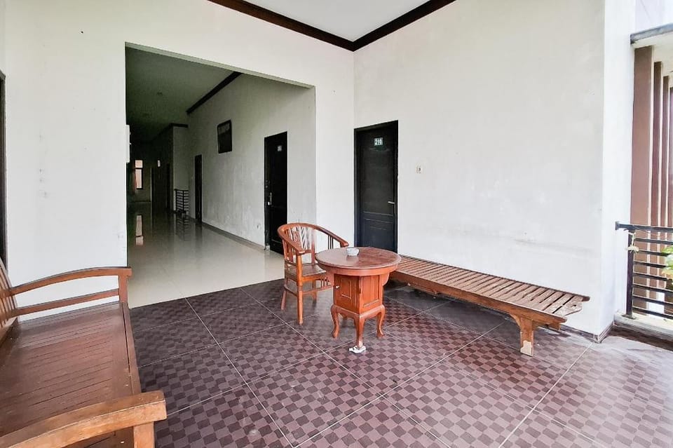 RedDoorz Syariah @ Harmoni near Alun Alun Kudus Hotel in Indonesia