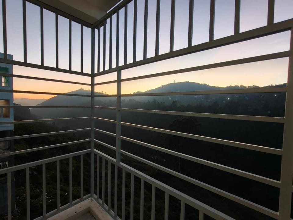 Cloudline Terrace Homestays Bed and Breakfast in Kodaikanal