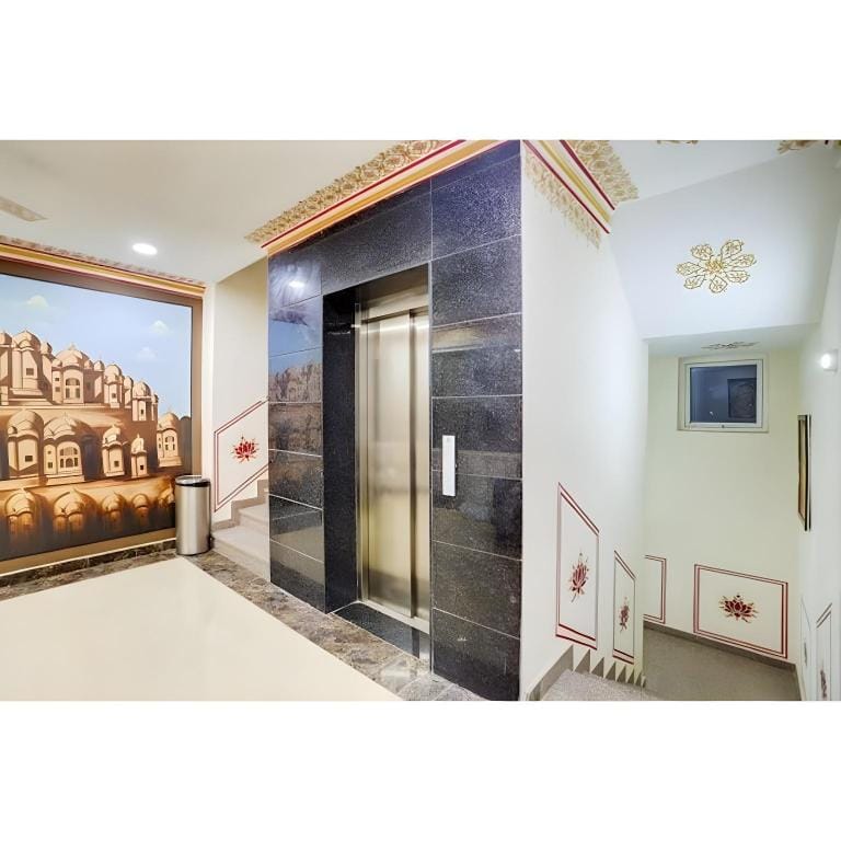 Hotel Sahibs Royal Ville Agra Hotel in Agra