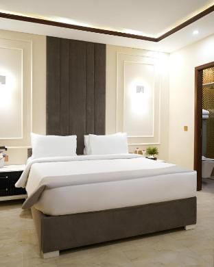 Falettis Express Airport Hotel in Lahore
