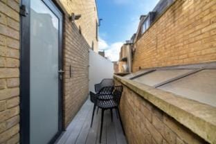 Stylish Shoreditch Apartment Sleeps 3 with Balcony Popular Location, Close to City (F1 136 BGR) Vacation rental in London Borough of Hackney