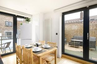 Shoreditch Hoxton 2 Bed, 2 Bath with Large Terrace (F2 PW) Vacation rental in London Borough of Islington
