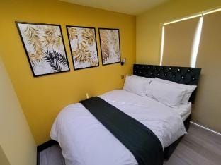 Quiet Double Room | Ideal for Long Stays | Harrow Vacation rental in Pinner