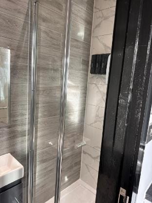 Private Ensuite Room, North Harrow | Near Tube Vacation rental in Pinner
