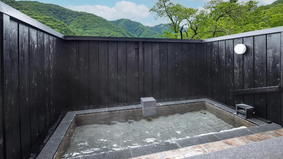 Ooedo Onsen Monogatari Wanwan Resort Shinshu Ueda Hotel in Nagano Prefecture
