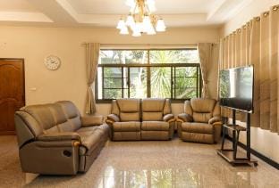 Cozy & Spacious house with a warm & comfort. Vacation rental in Chiang Mai