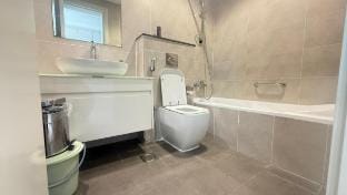 Luxury Studio | Golf course View | Free parking Vacation rental in Dubai