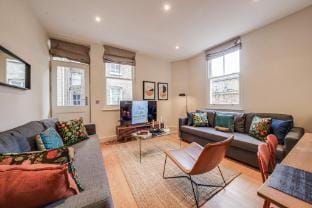 Welcome to Plotseekers Fitzrovia Gem - Stylish 1BR by Oxford Circus - 5 Apartment in London Borough of Islington