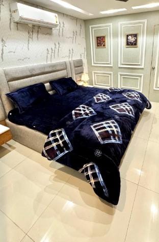 Metro Comfort Studio | Sky5 Homestays Apartment in Punjab, India