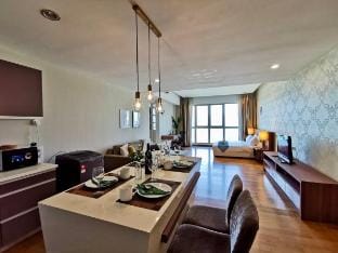 41 KL City Amazing Green view @ KLCC Pool View Vacation rental in Federal Territory of Kuala Lumpur
