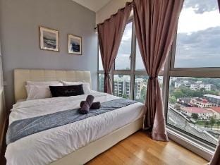 64 KL City Studio @ KLCC View Infinity Pool Vacation rental in Federal Territory of Kuala Lumpur