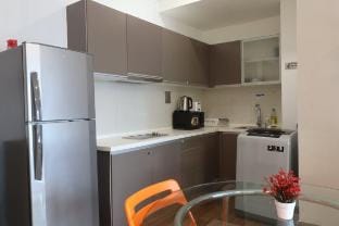 58 KL City View Studio @ Infinity Pool KLCC View Vacation rental in Federal Territory of Kuala Lumpur