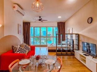 58 KL City View Studio @ Infinity Pool KLCC View Vacation rental in Federal Territory of Kuala Lumpur