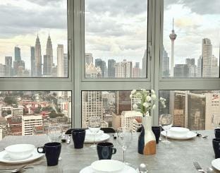 27 Amazing KLCC View 2 Bedrooms @ Infinity pool Vacation rental in Federal Territory of Kuala Lumpur