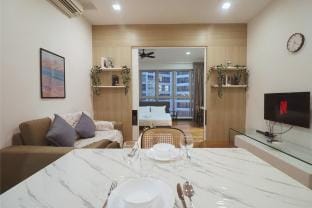 71 KL City Couple Suites @ KLCC View Infinity Pool Vacation rental in Federal Territory of Kuala Lumpur