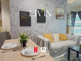 67  KL City Cozy Couple Suite @ KLCC View Pool Vacation rental in Federal Territory of Kuala Lumpur