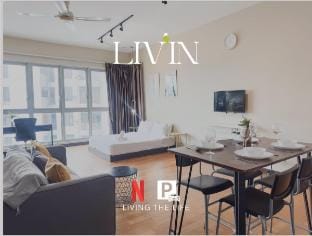 68 KL City Mini Theatre Studio [KLCC view Pool] Vacation rental in Federal Territory of Kuala Lumpur
