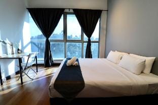 60 KLCity Hills View 1BR @ KLCC View Infinity Pool Vacation rental in Federal Territory of Kuala Lumpur