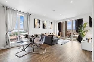 Fantastic 2 bed Flat with amazing view in Barking Vacation rental in Barking