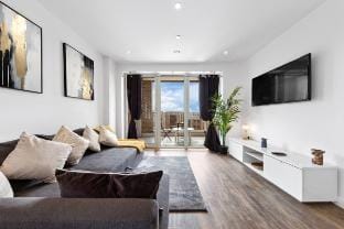 Fantastic 2 bed Flat with amazing view in Barking Vacation rental in Barking