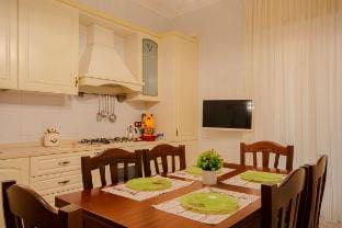 la casa dei nonni (family apartment), high comfort Vacation rental in Naples