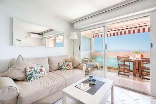BelleVue Palace beach apartment Vacation rental in Menton