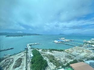 Jesselton quay | 4 pax | Sea view | sunset view Apartment in Kota Kinabalu