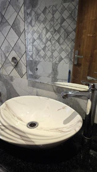Premium Studio at DLF Moti Nagar, New Delhi Apartment in Delhi