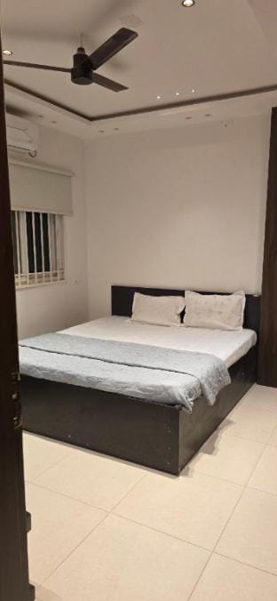 Family Apartment Near Apollo Hospital Jubliee hill Apartment in Hyderabad