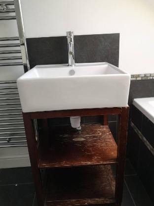 Cute bijous attic roof DBL Bedroom apartment Apartment in Runnymede District