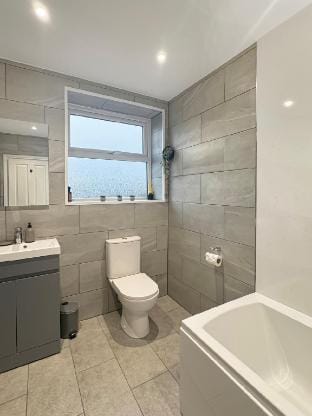 2 Bed Flat Sleeps 6 Free Parking Free Gym Access Vacation rental in Grantham