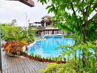 Staycation Clark - Up to 15pax close to Resort Vacation rental in Angeles