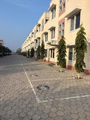 Madhav kutir Apartment in Uttar Pradesh
