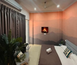 Good Vibes:Pvt Studio w Balcony AC WiFi Kitchenete Vacation rental in Pune