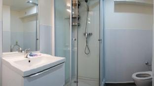 Mont Blanc 7 bedrooms, ac, renovated, free parking Vacation rental in Auvergne-Rhône-Alpes