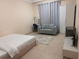 Master room  ladies only luxury life you dream Vacation rental in Al Sharjah