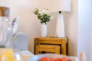 3 Bed Detached Home w/ Parking, 7 mins to Chester Vacation rental in Chester