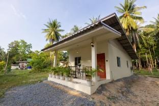 Casa Alma • 2BR • 3 min ZenBeach • Garden View Vacation rental in Ko Pha-ngan Sub-district