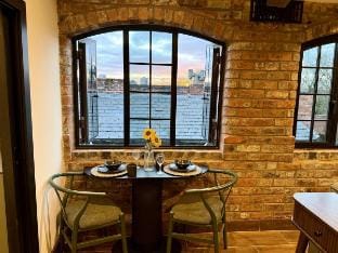 Japandi Inspired Studio in Jewellery Quarter Bham Vacation rental in Birmingham