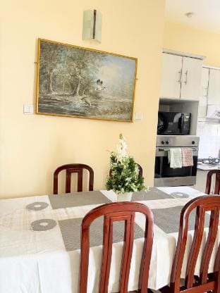 Marine Escape | 3BR Ocean View Beach Apt Sri Lanka Apartment in Colombo