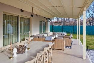Private Villa · Pool & Jacuzzi · Sleeps 15 Villa in Plovdiv Province