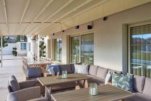 Private Villa · Pool & Jacuzzi · Sleeps 15 Villa in Plovdiv Province