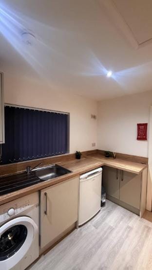 1 Bedroom Fully Furnished Apartment Apartment in Leicester