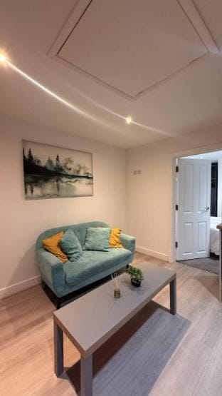 1 Bedroom Fully Furnished Apartment Apartment in Leicester
