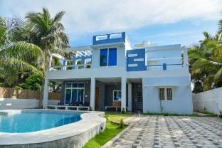 Villa De Aqua ECR - beach villa up to 24 pax Vacation rental in Tamil Nadu