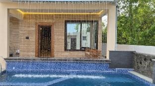 Villa De Aqua Elite - Muttukadu Lake ECR  Vacation rental in Tamil Nadu